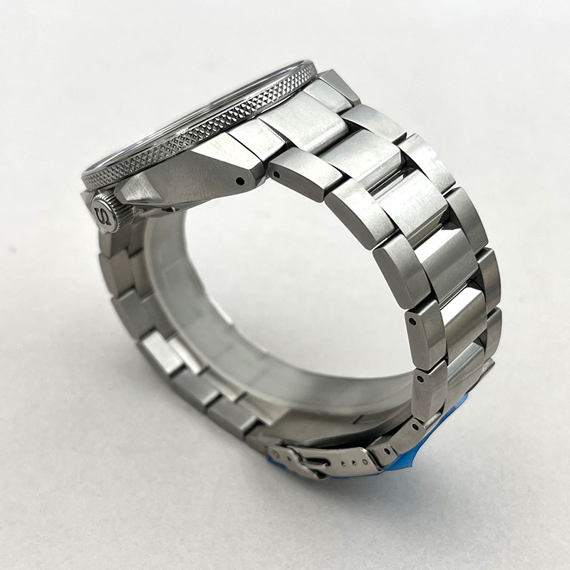 Srebrne 45 mm etui na zegarki  – Citizen Watch Tsuyosa recenzja i cena