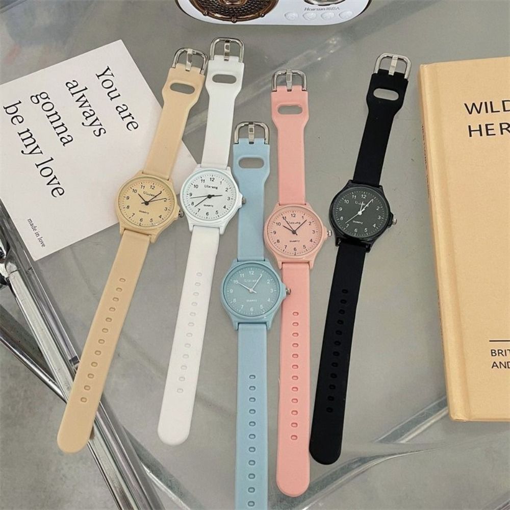 Wysokiej jakości zegarek na rę – Canvas Strap Watch recenzja i cena